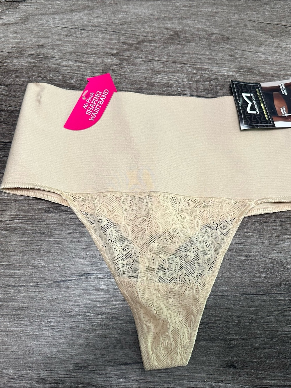 Maidenform Shaping Thong
Shapewear Firm Tummy Control Lace
Beige M